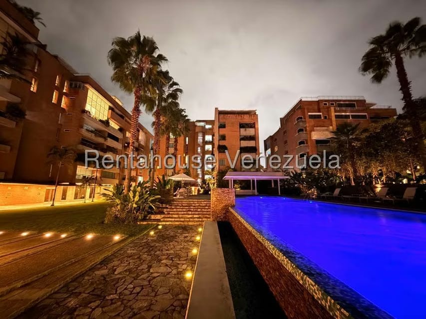 Apartamento (1 Nivel) en Venta en Campo Alegre, Distrito Metropolitano - 33