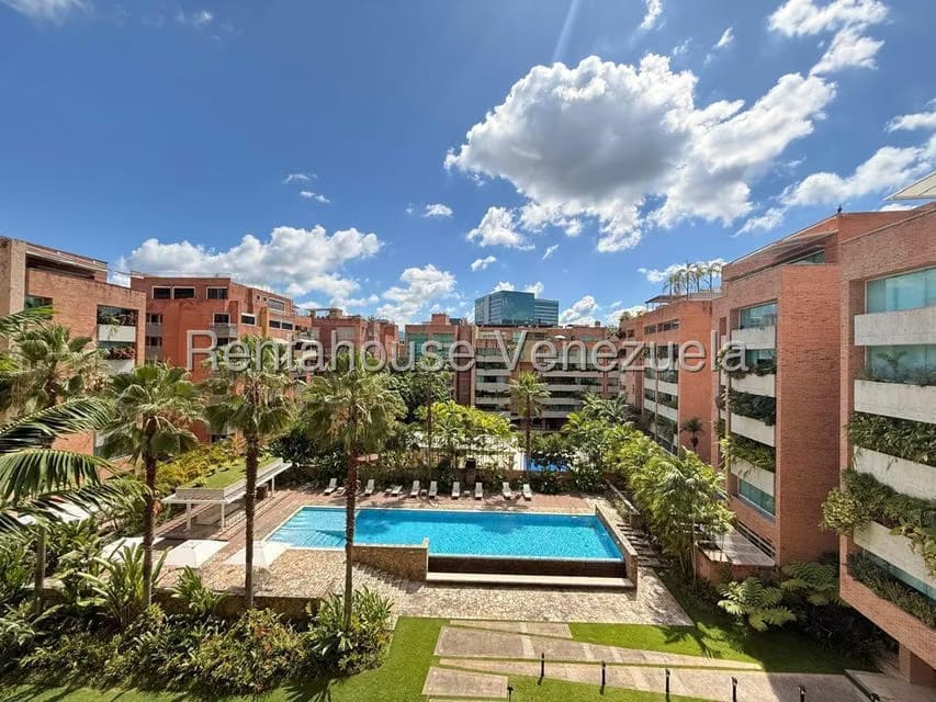 Apartamento (1 Nivel) en Venta en Campo Alegre, Distrito Metropolitano - 35