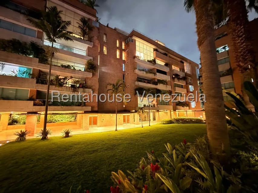 Apartamento (1 Nivel) en Venta en Campo Alegre, Distrito Metropolitano - 39