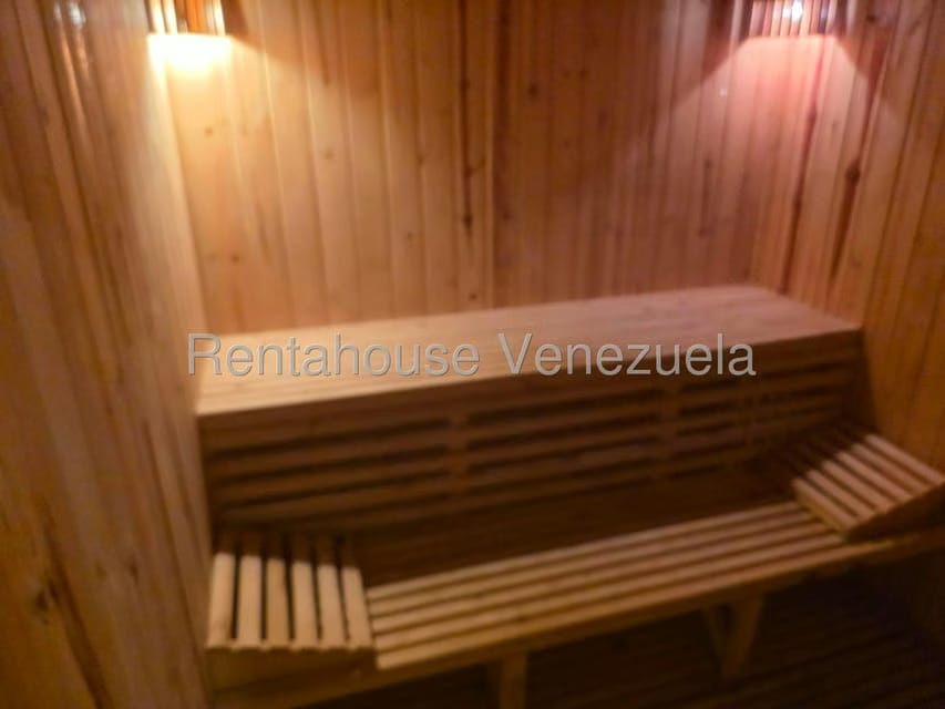 Apartamento (1 Nivel) en Venta en Campo Alegre, Distrito Metropolitano - 41