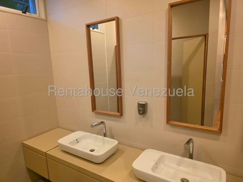 Apartamento (1 Nivel) en Venta en Campo Alegre, Distrito Metropolitano - 42