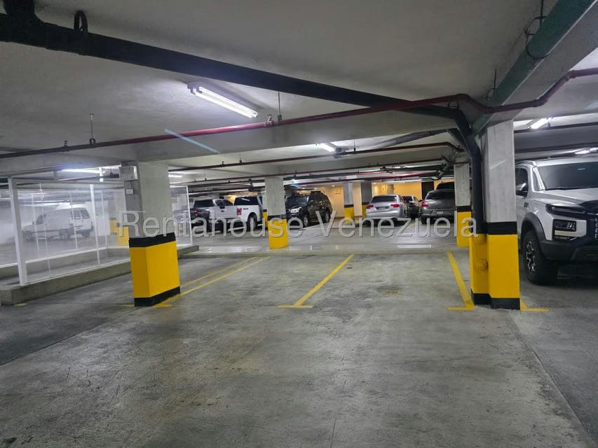 Apartamento (1 Nivel) en Venta en Campo Alegre, Distrito Metropolitano - 45