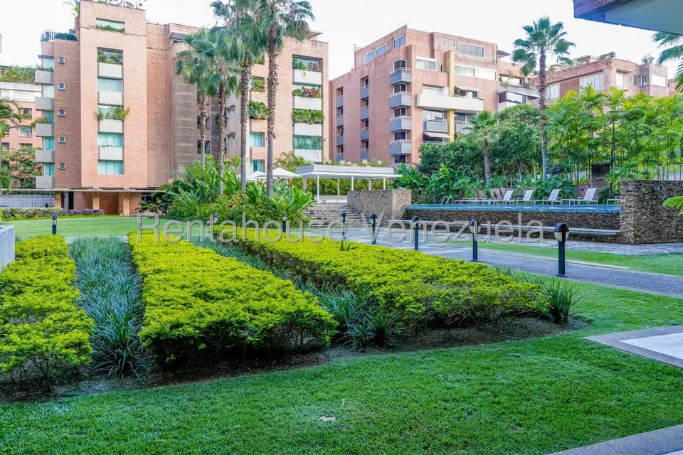 Apartamento (1 Nivel) en Venta en Campo Alegre, Distrito Metropolitano - 47