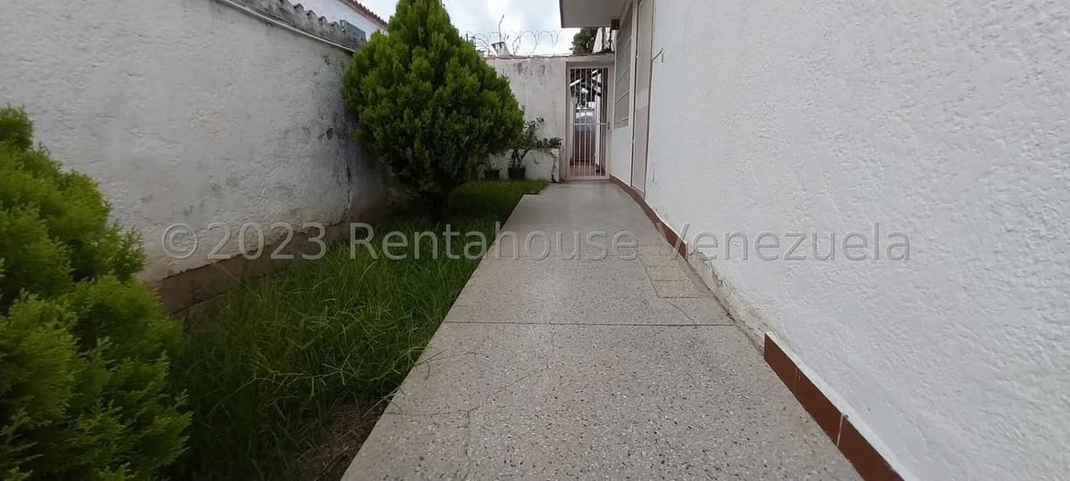 Casa (Duplex) en Venta en El Marques, Distrito Metropolitano - 38