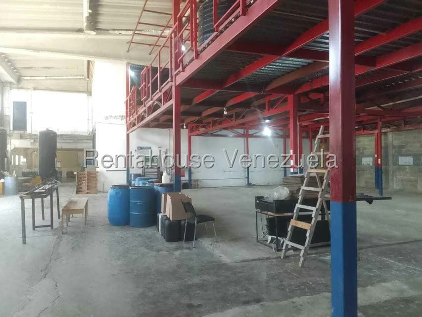 Comercial (Galpon - Deposito) en Venta en Sector Industrial Cloris, Miranda - 11
