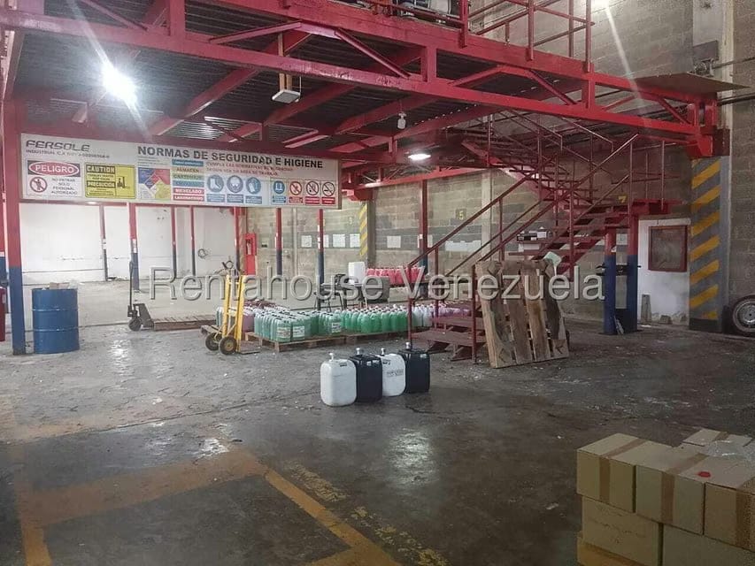 Comercial (Galpon - Deposito) en Venta en Sector Industrial Cloris, Miranda - 15