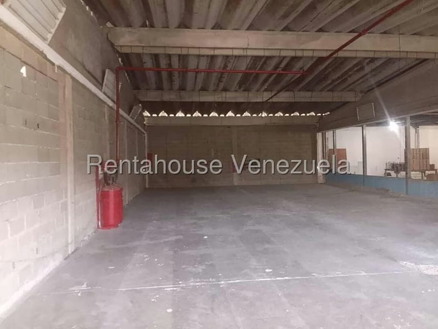 Comercial (Galpon - Deposito) en Venta en Sector Industrial Cloris, Miranda - 19