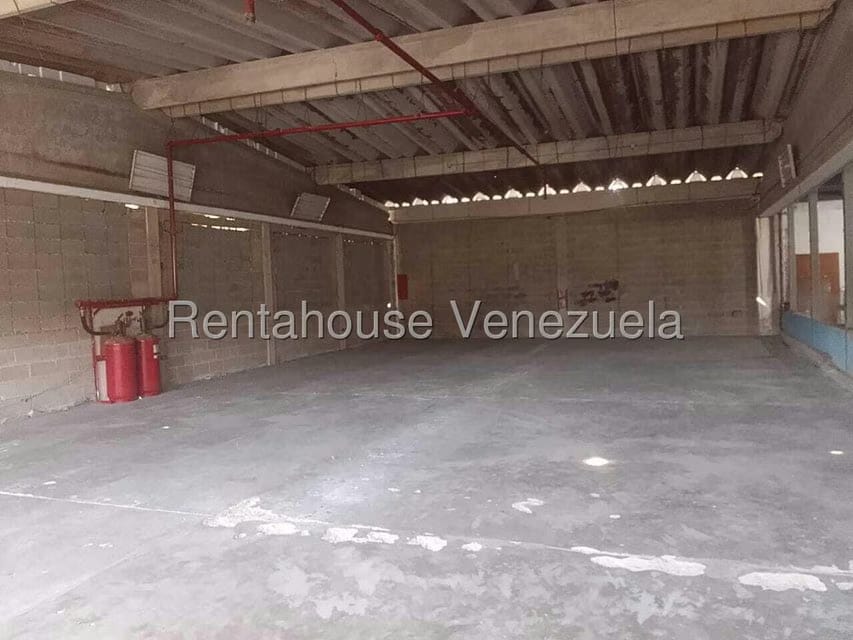 Comercial (Galpon - Deposito) en Venta en Sector Industrial Cloris, Miranda - 26