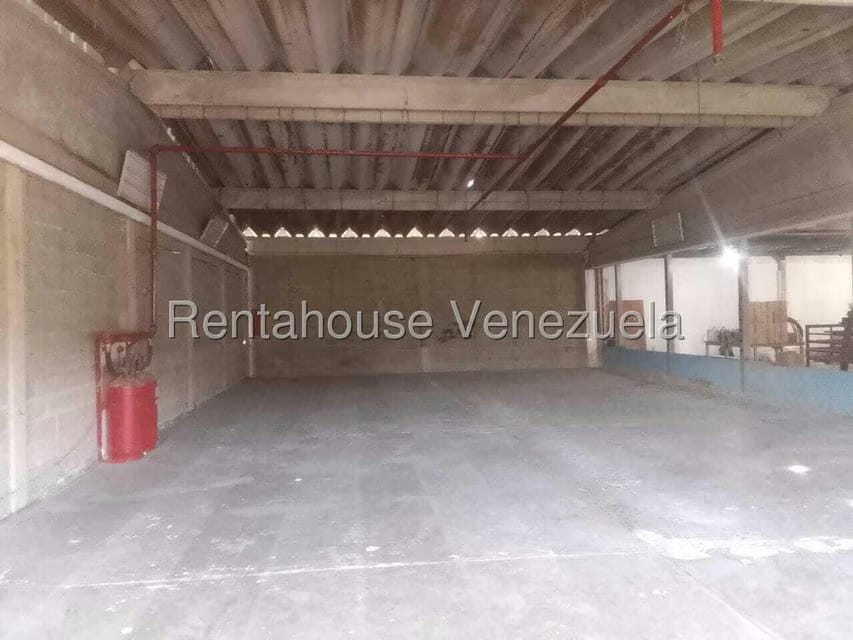 Comercial (Galpon - Deposito) en Venta en Sector Industrial Cloris, Miranda - 30
