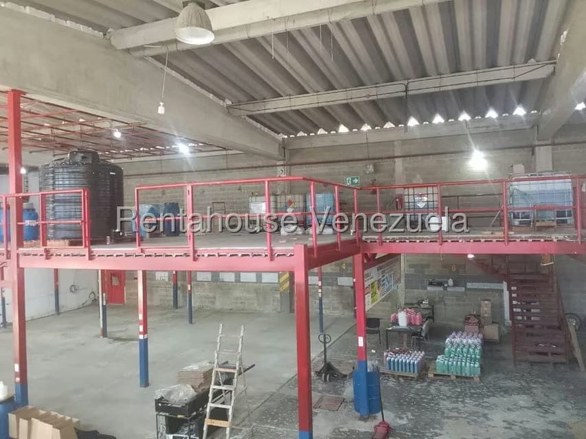 Comercial (Galpon - Deposito) en Venta en Sector Industrial Cloris, Miranda - 37