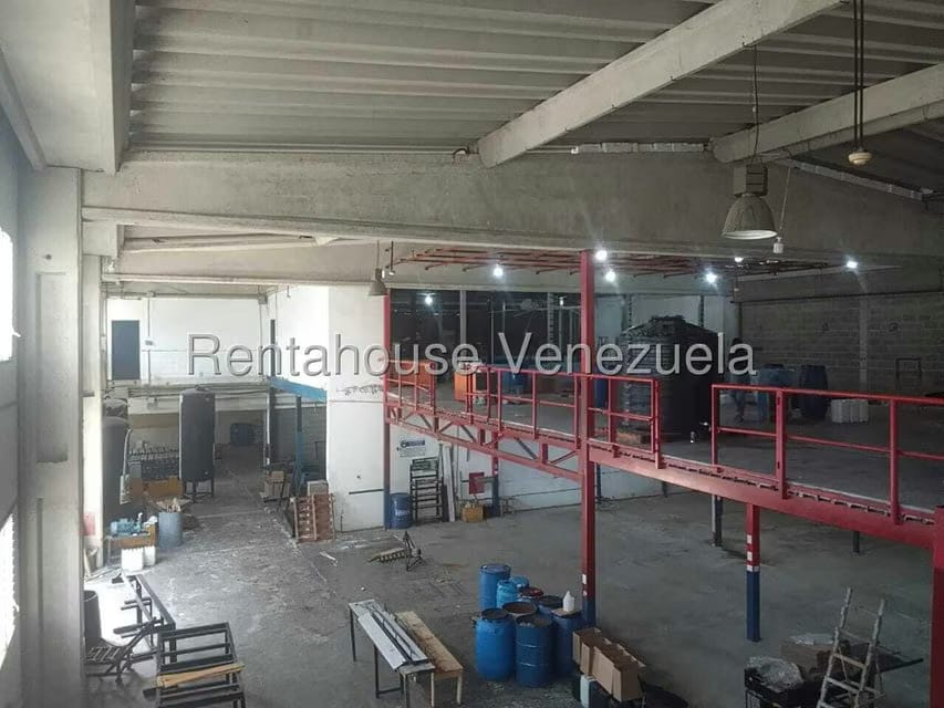 Comercial (Galpon - Deposito) en Venta en Sector Industrial Cloris, Miranda - 38