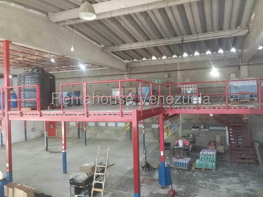 Comercial (Galpon - Deposito) en Venta en Sector Industrial Cloris, Miranda - 39