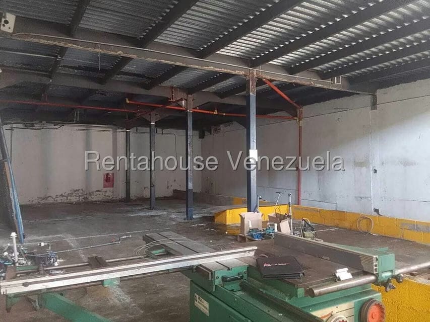 Comercial (Galpon - Deposito) en Venta en Sector Industrial Cloris, Miranda - 44
