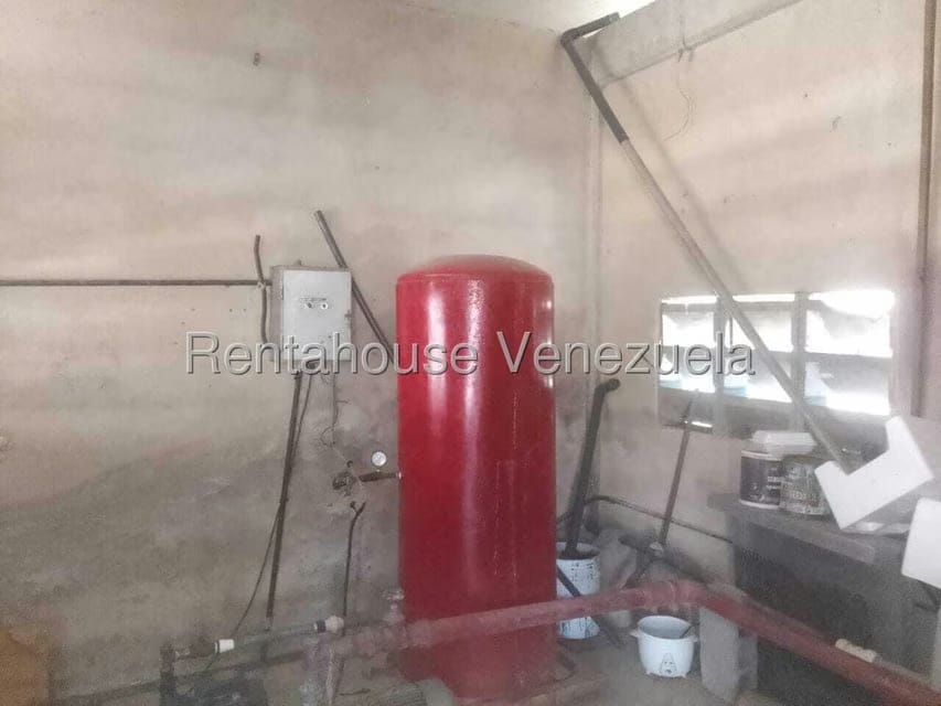 Comercial (Galpon - Deposito) en Venta en Sector Industrial Cloris, Miranda - 50