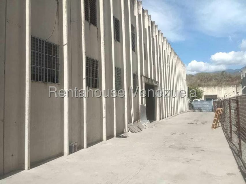Comercial (Galpon - Deposito) en Venta en Sector Industrial Cloris, Miranda - 6