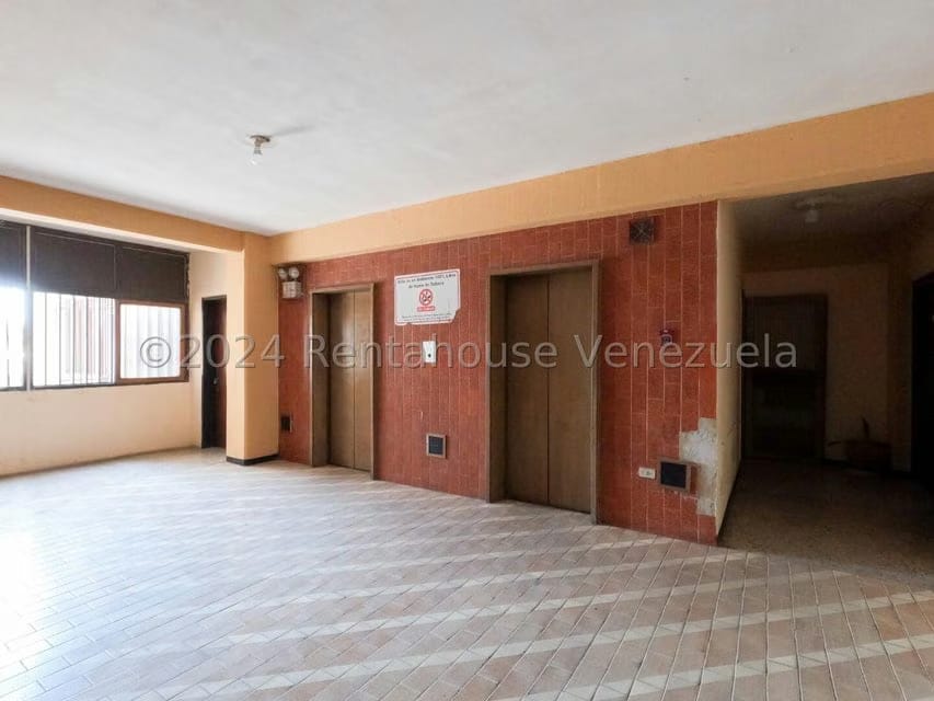 Comercial (Oficina) en Alquiler en Centro, Lara - 21
