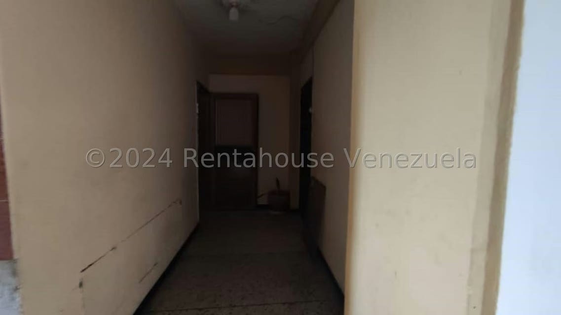Comercial (Oficina) en Alquiler en Centro, Lara - 32