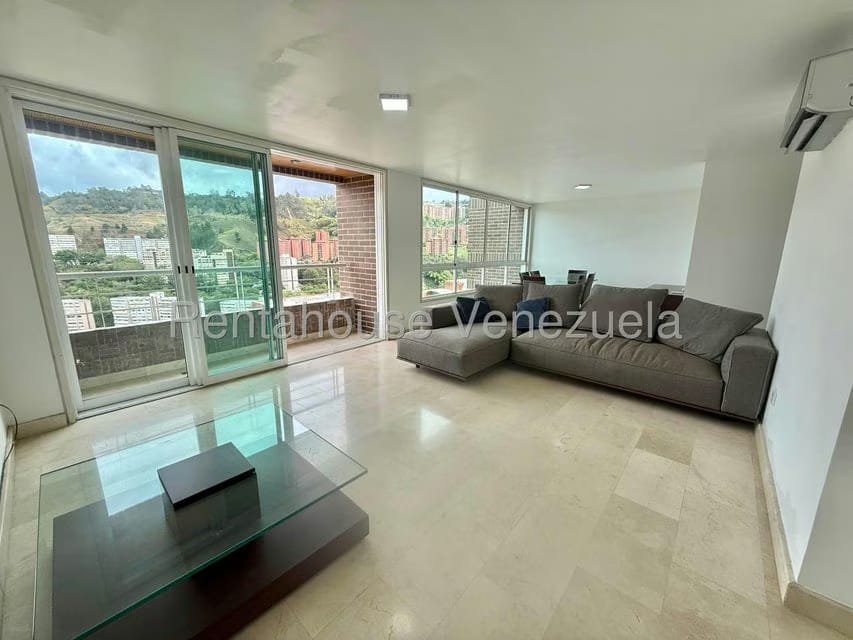 Apartamento (1 Nivel) en Alquiler en Escampadero, Distrito Metropolitano - 2