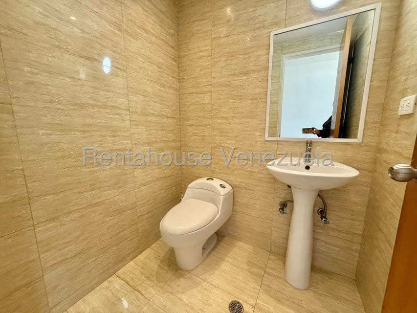 Apartamento (1 Nivel) en Alquiler en Escampadero, Distrito Metropolitano - 14