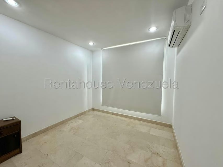 Apartamento (1 Nivel) en Alquiler en Escampadero, Distrito Metropolitano - 15