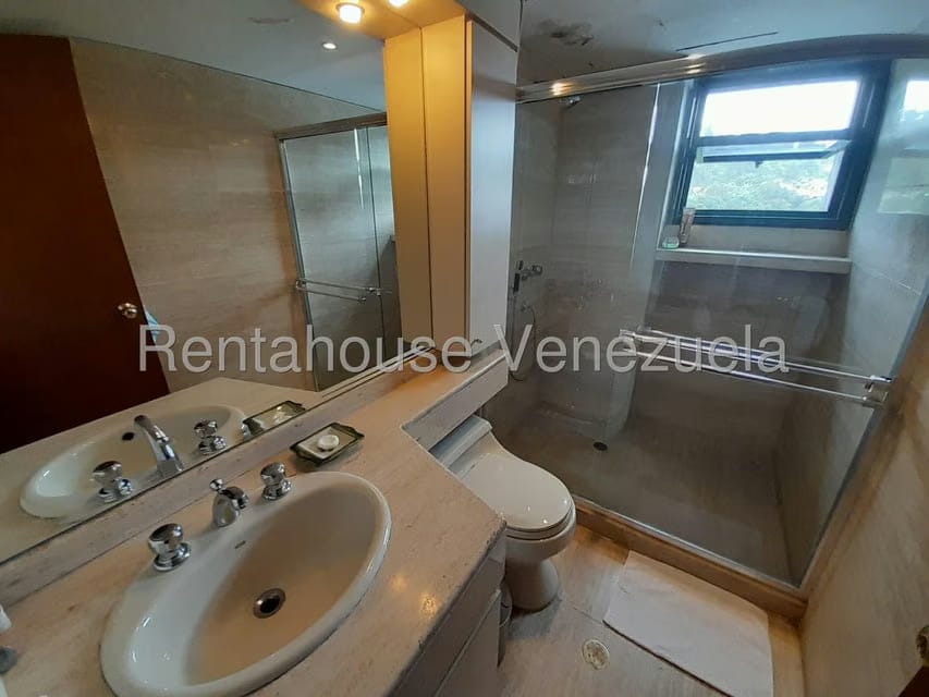 Apartamento (Duplex) en Venta en Lomas de La Lagunita, Distrito Metropolitano - 25