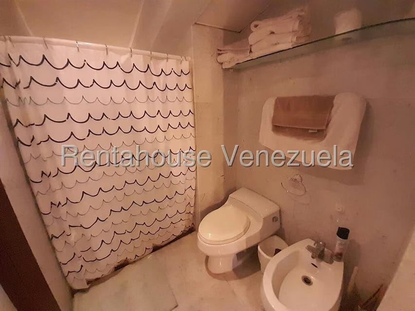 Apartamento (Duplex) en Venta en Lomas de La Lagunita, Distrito Metropolitano - 29