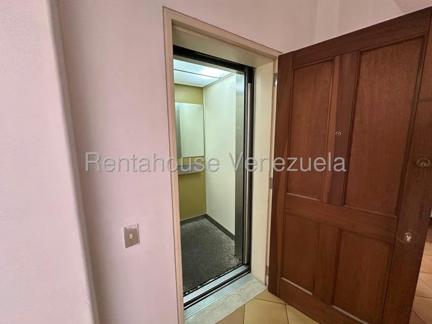 Apartamento (1 Nivel) en Venta en La Alameda, Distrito Metropolitano - 3