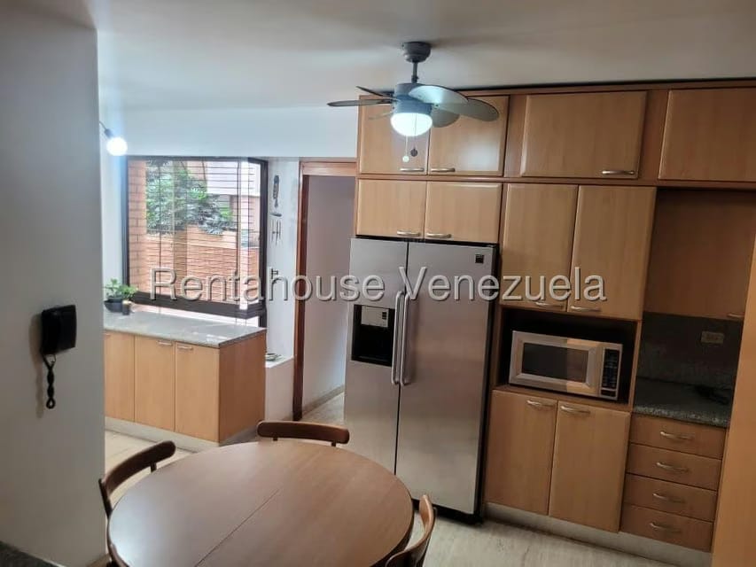 Apartamento (1 Nivel) en Alquiler en Campo Alegre, Distrito Metropolitano - 14
