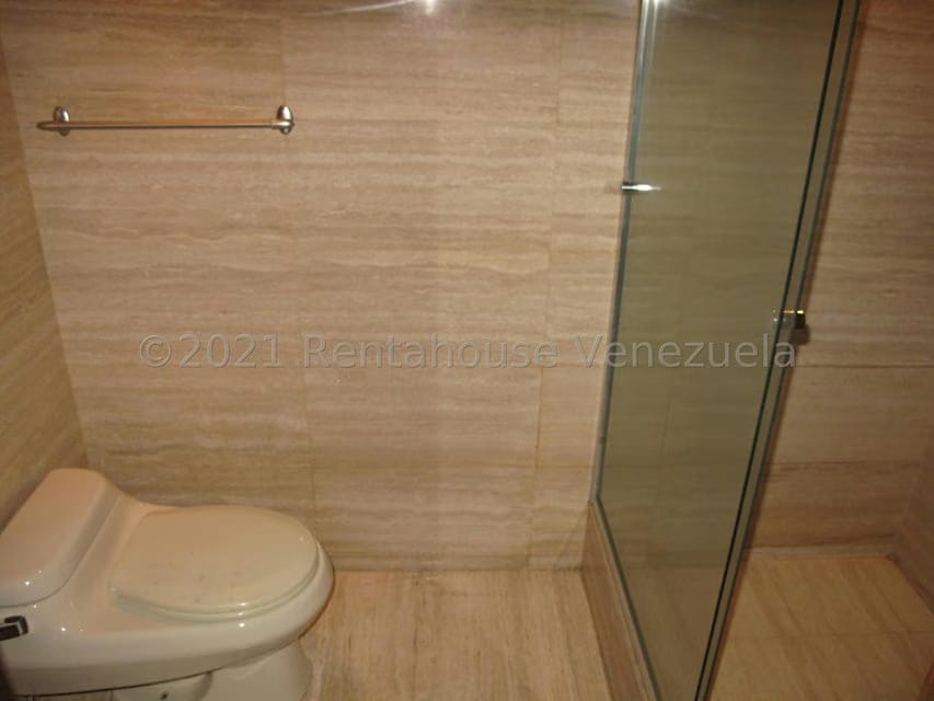 Apartamento (1 Nivel) en Alquiler en Campo Alegre, Distrito Metropolitano - 25