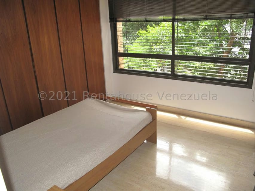 Apartamento (1 Nivel) en Alquiler en Campo Alegre, Distrito Metropolitano - 26
