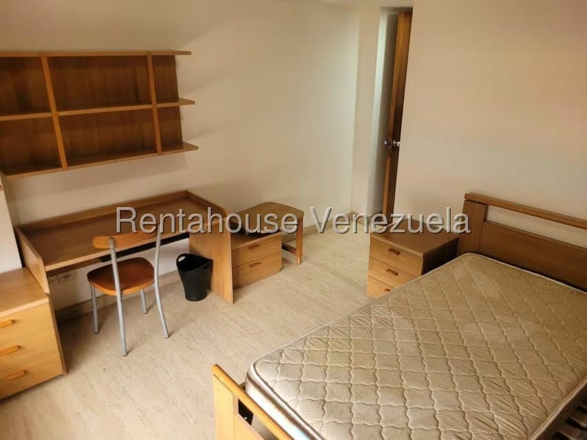 Apartamento (1 Nivel) en Alquiler en Campo Alegre, Distrito Metropolitano - 28