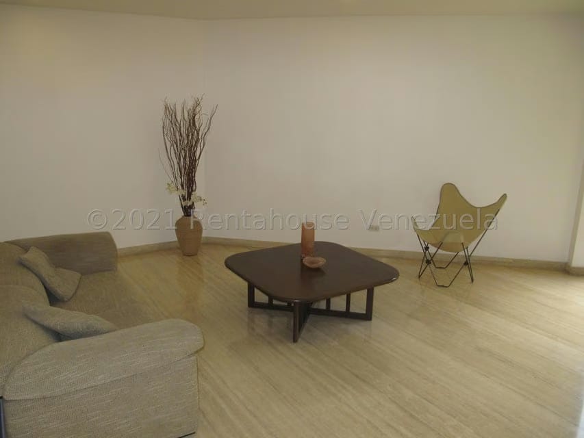 Apartamento (1 Nivel) en Alquiler en Campo Alegre, Distrito Metropolitano - 8