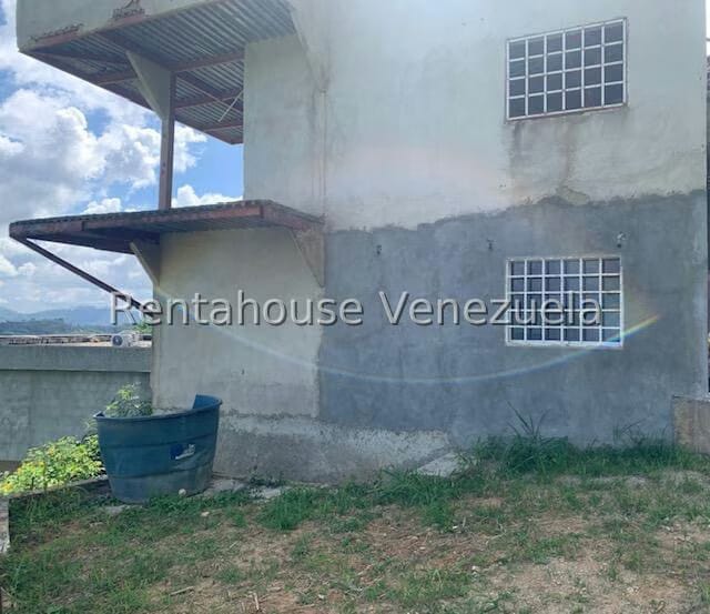 Casa (Multipes Niveles) en Venta en Caicaguana, Distrito Metropolitano - 2