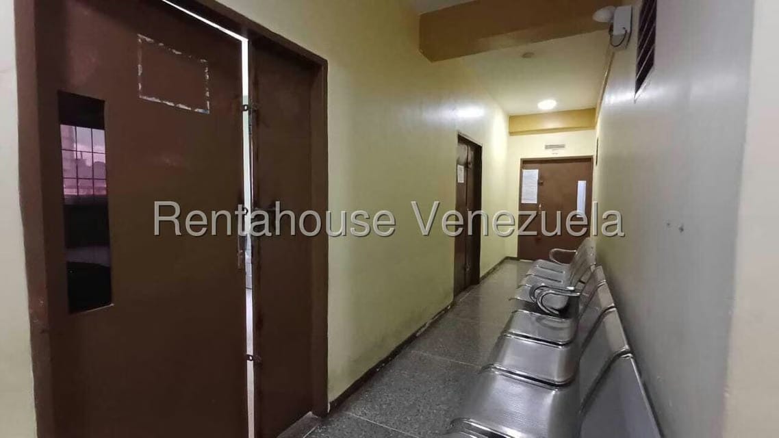 Comercial (Local Comercial) en Venta en Zona Oeste, Lara - 8