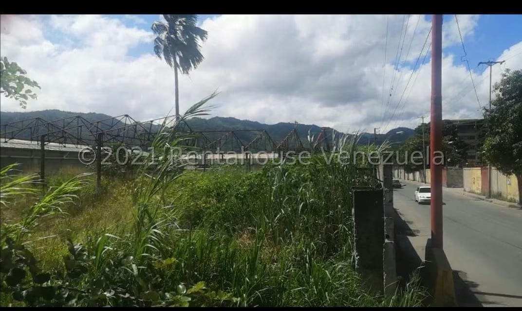 Terreno (Comercial) en Venta en El Marques, Miranda - 4