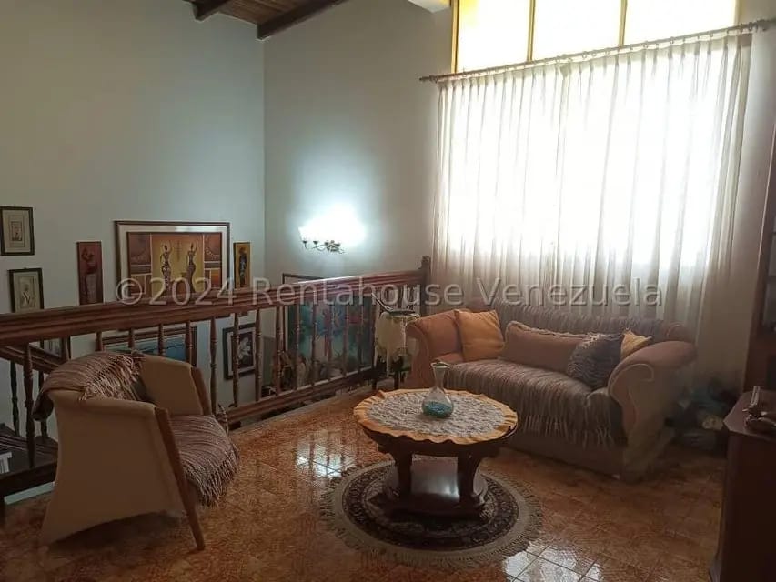 Casa (Multipes Niveles) en Venta en La Rosaleda, Miranda - 16