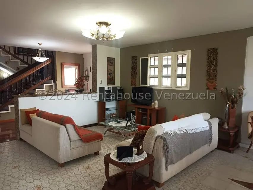 Casa (Multipes Niveles) en Venta en La Rosaleda, Miranda - 3