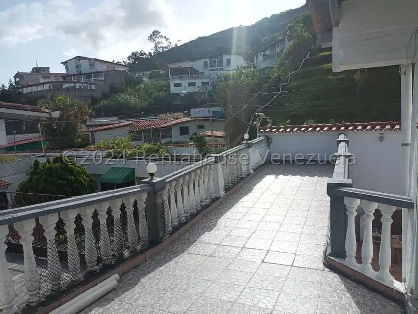 Casa (Multipes Niveles) en Venta en La Rosaleda, Miranda - 28