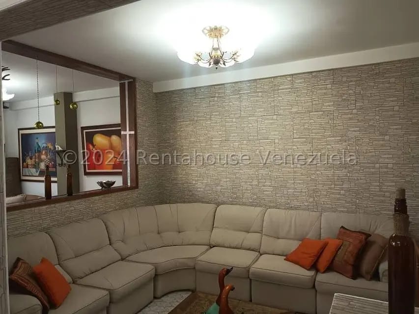 Casa (Multipes Niveles) en Venta en La Rosaleda, Miranda - 5