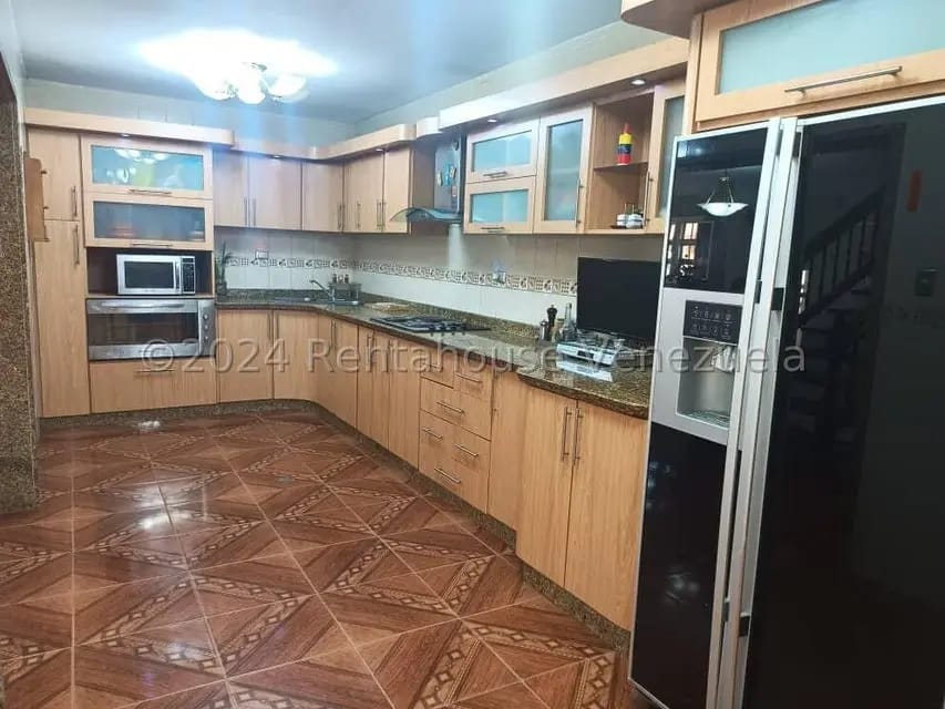 Casa (Multipes Niveles) en Venta en La Rosaleda, Miranda - 9