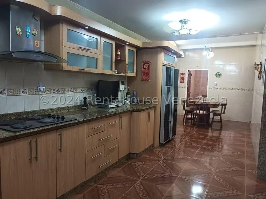 Casa (Multipes Niveles) en Venta en La Rosaleda, Miranda - 10