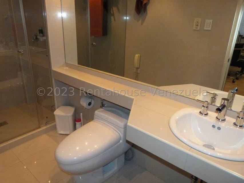 Comercial (Oficina) en Alquiler en Chacao, Distrito Metropolitano - 9