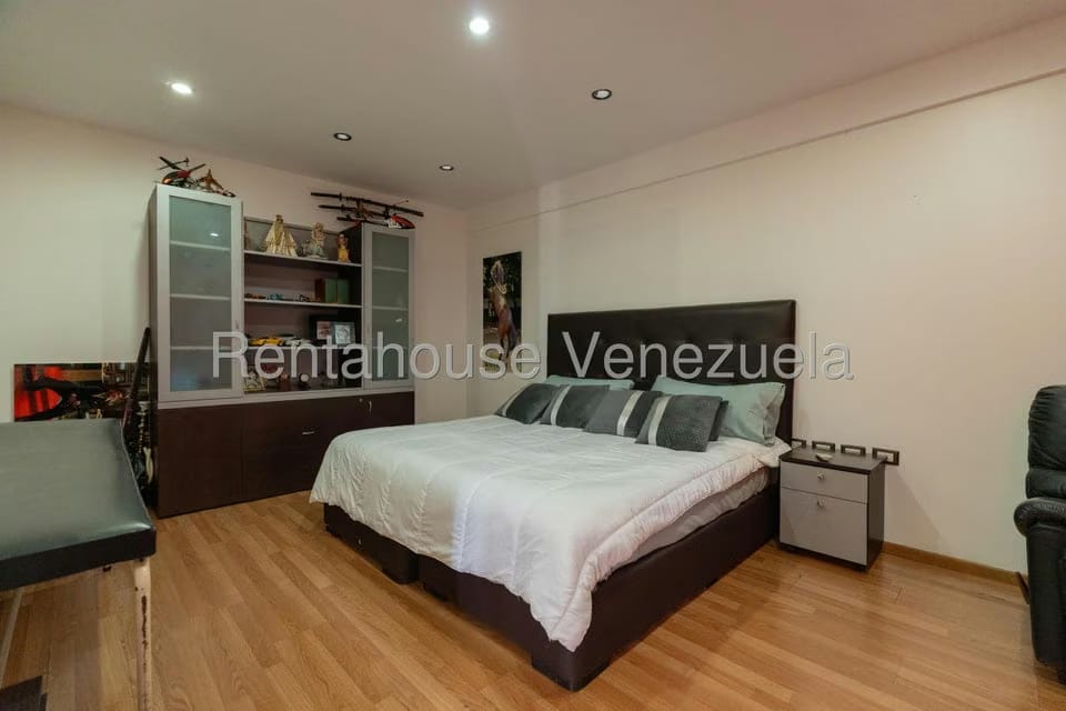 Casa (Multipes Niveles) en Venta en Lomas de La Trinidad, Distrito Metropolitano - 27