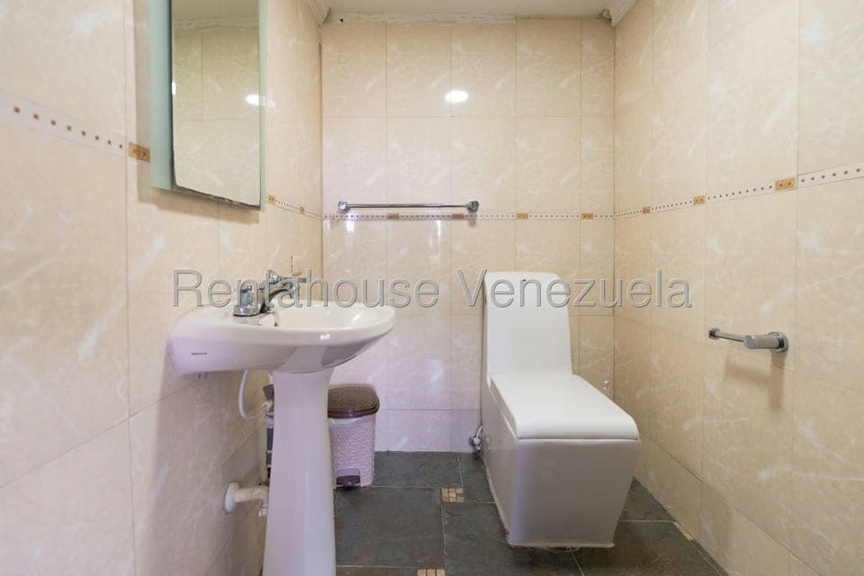 Casa (Multipes Niveles) en Venta en Lomas de La Trinidad, Distrito Metropolitano - 49