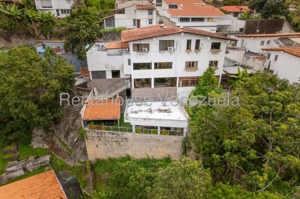 Casa (Multipes Niveles) en Venta en Lomas de La Trinidad, Distrito Metropolitano - 66