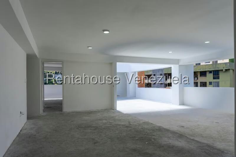 Apartamento (Penthouse) en Venta en La Bonita, Distrito Metropolitano - 2
