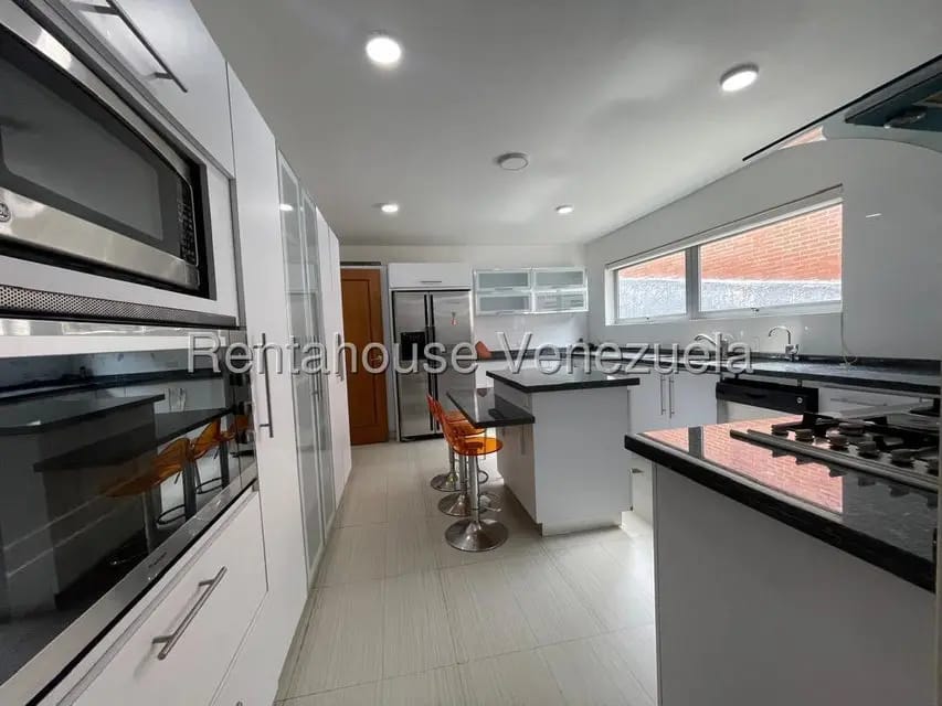 Apartamento (1 Nivel) en Alquiler en Oripoto, Distrito Metropolitano - 12