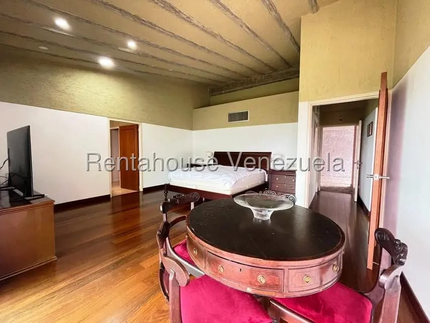 Apartamento (1 Nivel) en Alquiler en Oripoto, Distrito Metropolitano - 14