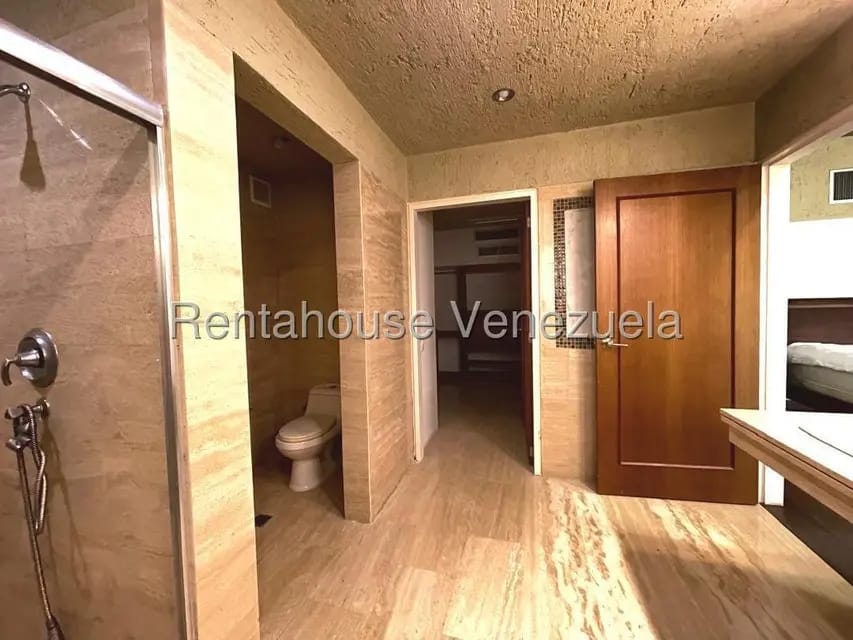 Apartamento (1 Nivel) en Alquiler en Oripoto, Distrito Metropolitano - 16