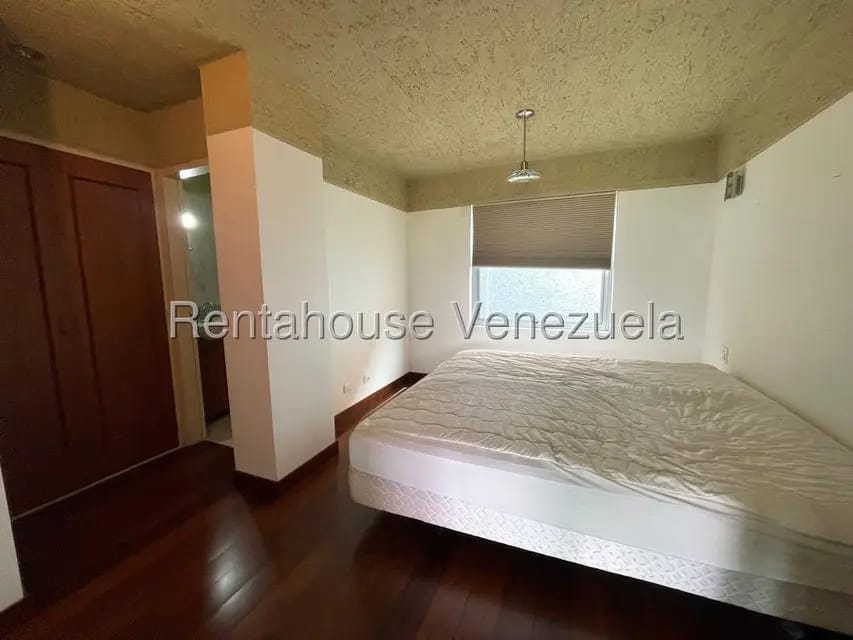 Apartamento (1 Nivel) en Alquiler en Oripoto, Distrito Metropolitano - 19